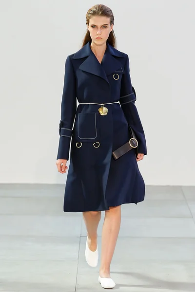 Look 22